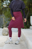 Women’s modest activewear skirt with built-in legging, ideal for sportswear that respects modest fashion.